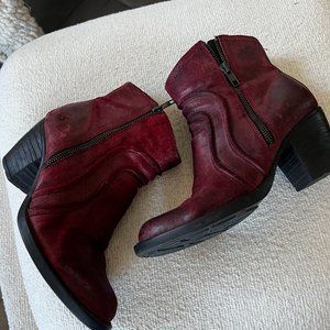 Born - Beautiful Red Leather Boots Size 8m